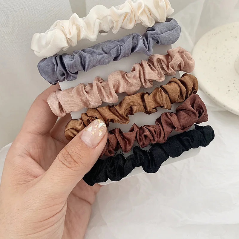 Pakke med 6 satin-scrunchies